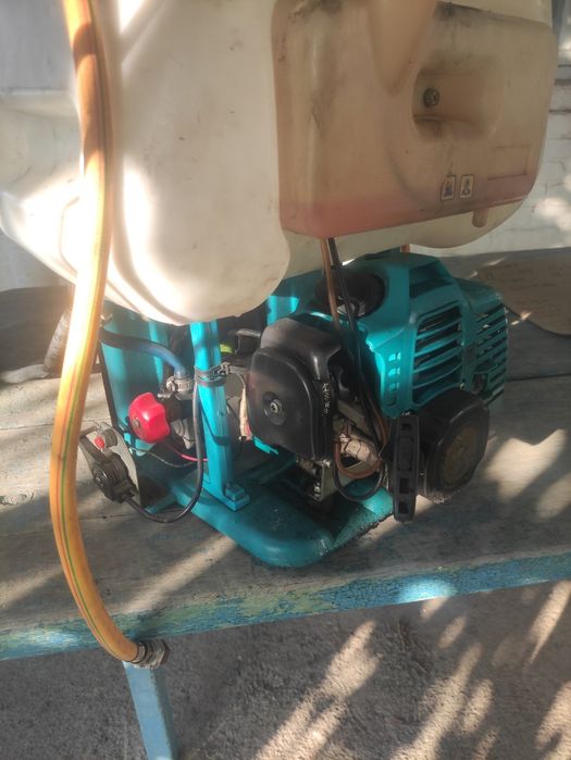 Обприскувач бензиновий Sadko GSP-3325