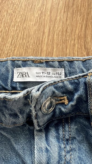 Джинсы на девочку ZARA