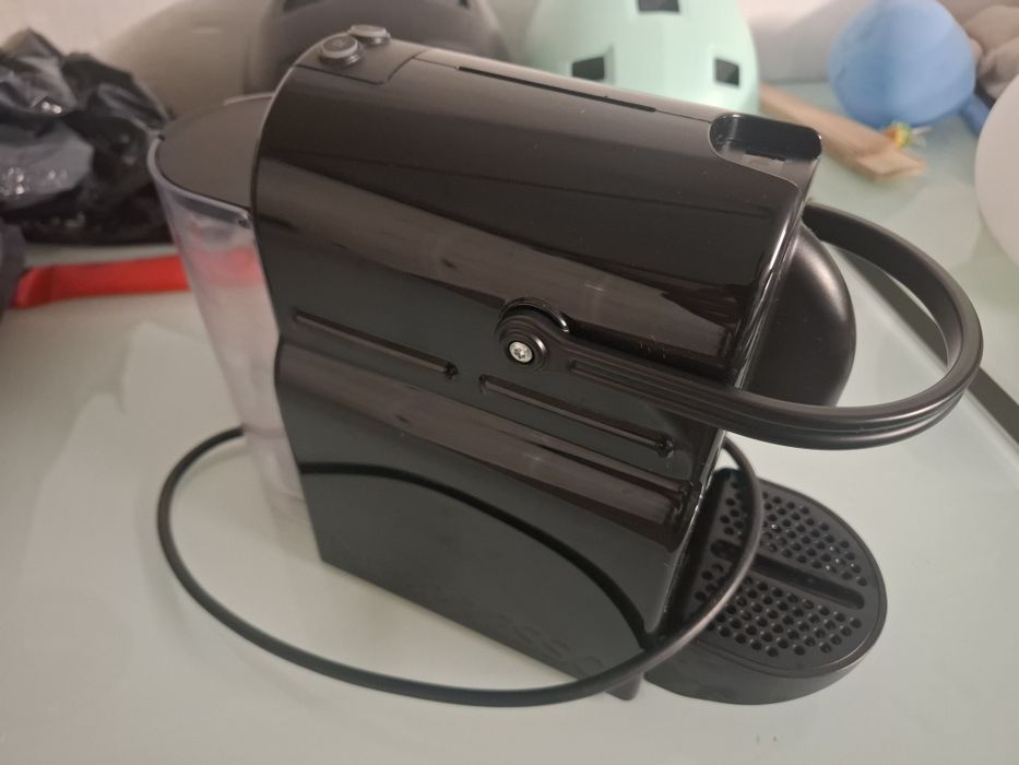 Maquina Café Nespresso Inissia (Type D40)