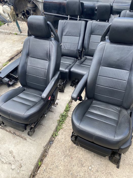 Продам салон ленд ровер дискавери 3 діскавері 3