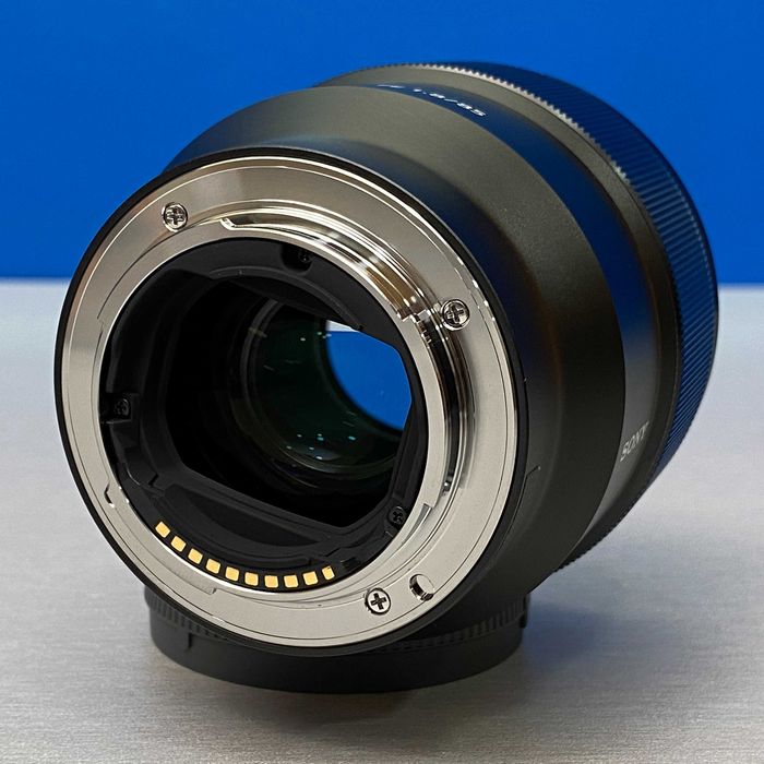 Sony FE 85mm f/1.8