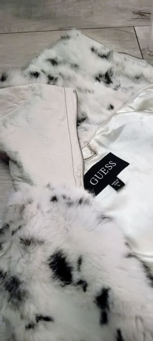 Futro z królika Guess 40/L.