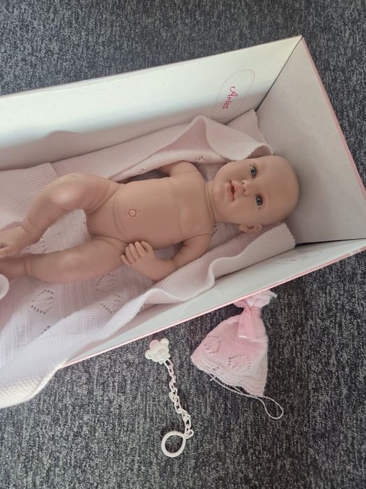 Lalka hiszpańska Arias 45cm jak żywa Bobas Gratisy