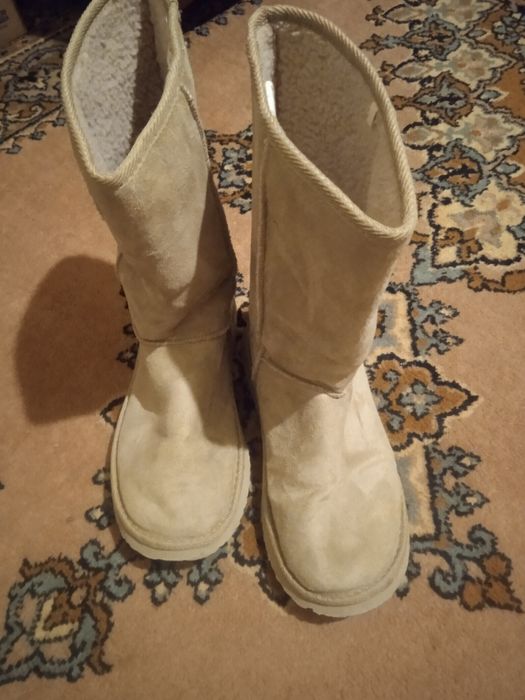 Продам угги женские