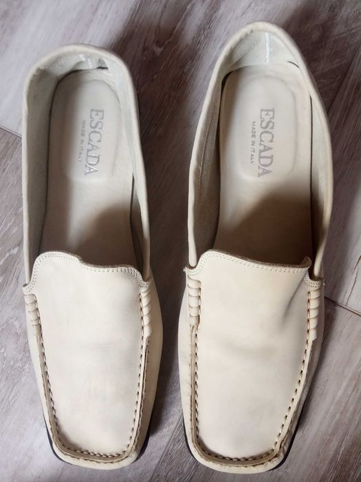 Продам лофери -мокасини від Escada