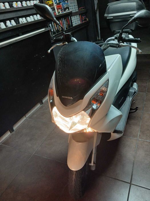Honda PCX 125 (2011) | Com Mala Top Case GIVI