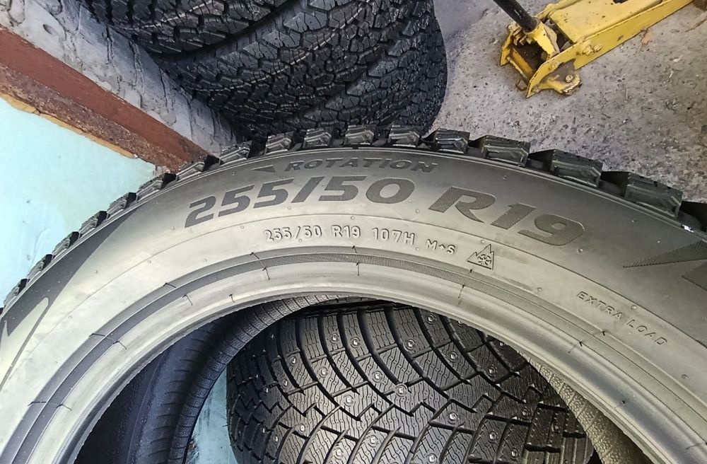 Продам комплект шин 255/50-19 Pirelli Scorpion ice zero 2