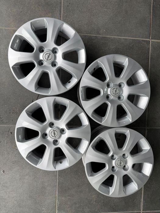 Felgi 15 4x100 ET50 5,5J Opel Agila