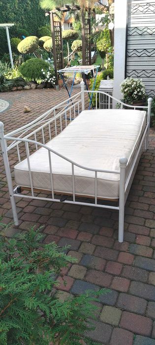 sprzedam łóżko metalowe