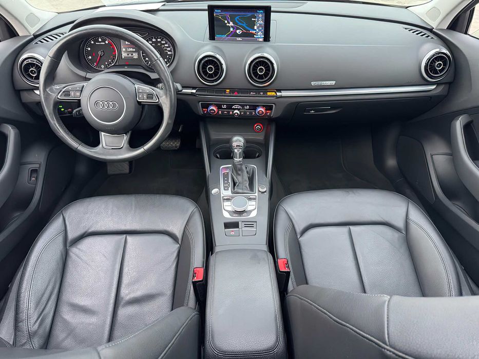 Audi A3      2015