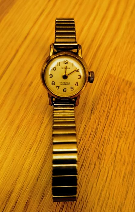 relógio stainless steel back feminino antigo