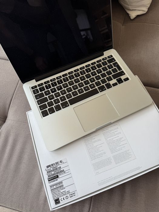 MacBook PRO 13cali 2017 rok jeden wlasciciel, komplet