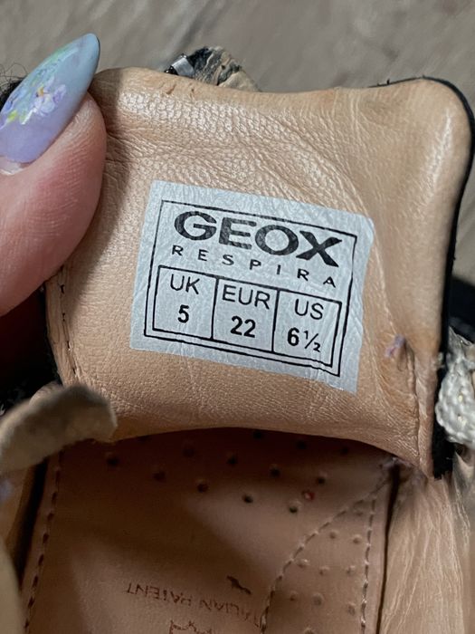 Черевички  (ботинки) Geox на дівчинку