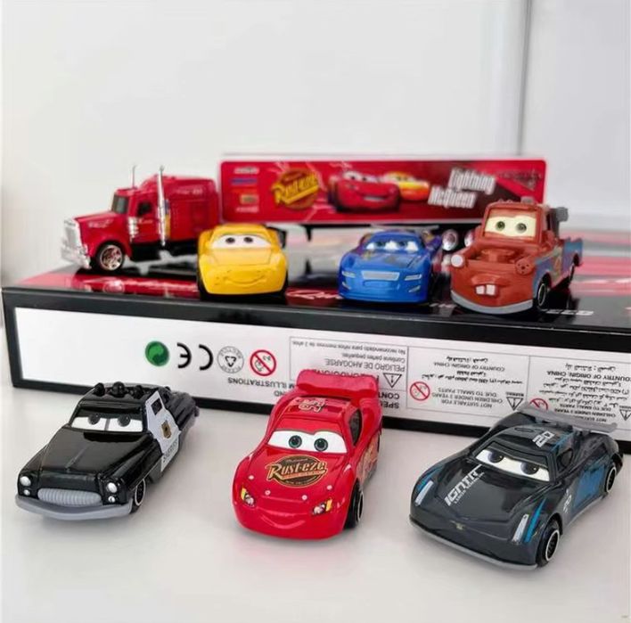 Набір іграшкових машинок 7 шт з вантажівкою в коробці McQueen.