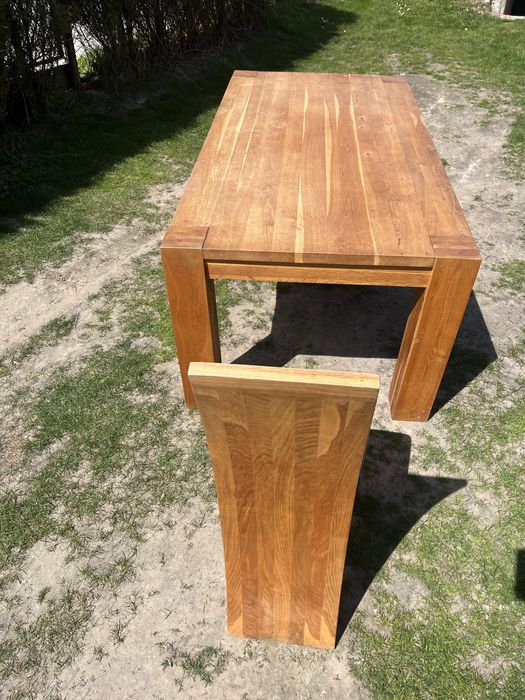 Stół dębowy z krzesłami