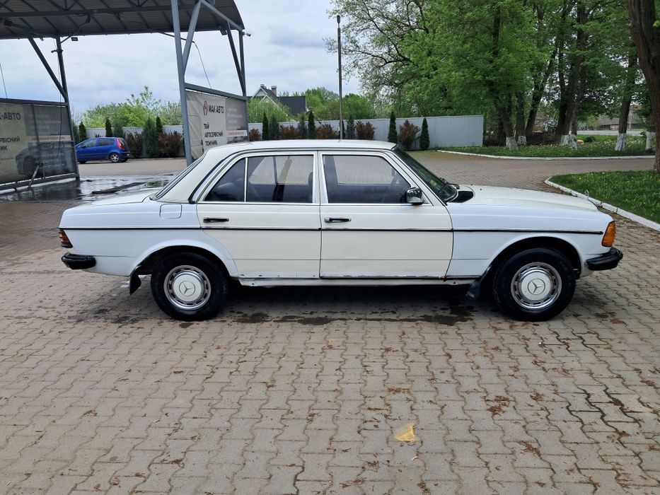 Продам Mersedes W123 200 дизель