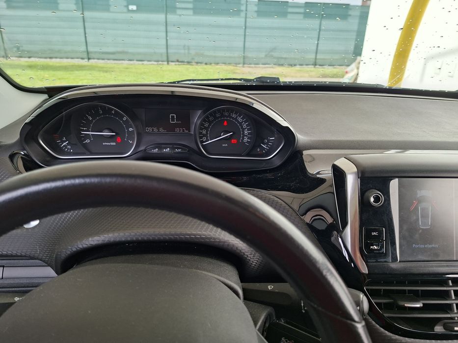 Peugeot 2008 1.2 gasolina