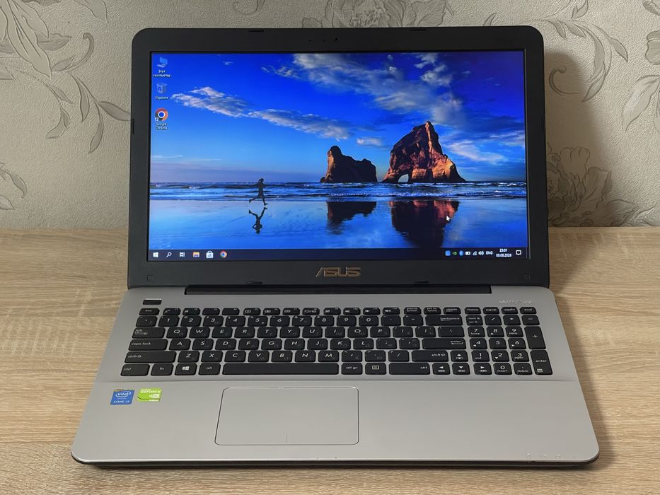 Ігровий ноутбук Asus R556L | Core i3 | 8 RAM | Nvidia | 1000 GB HDD | SonicMaster