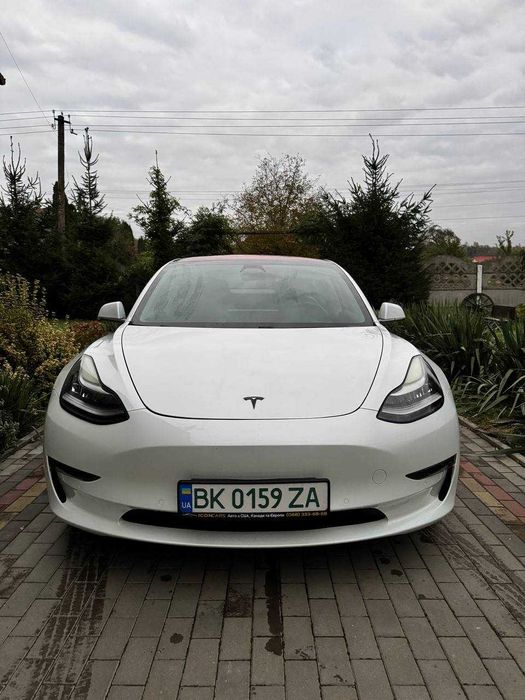 Продам Tesla Model 3 2018 Long Range 75kw