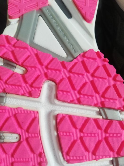 Buty sportowe do biegania damskie 37,5