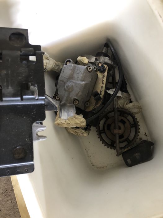 Renault bomba,injector piloto eixo traseiro em bom estado