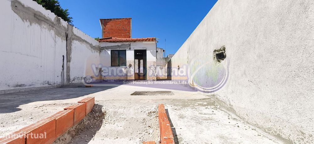 Moradia T1 em Mora (MOR103)