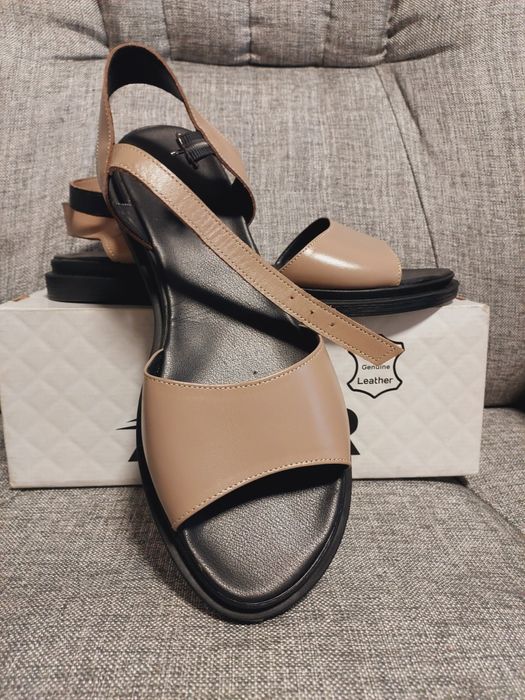 Босоніжки жіночі Amir  шкіряні