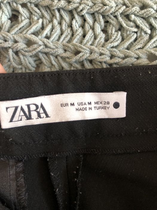 Czarne spodnie wysoki stan zara w bdb stanie uniweesalne
