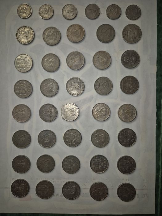 Moedas antigas à venda