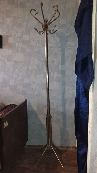 Напольная вешалка, разборная