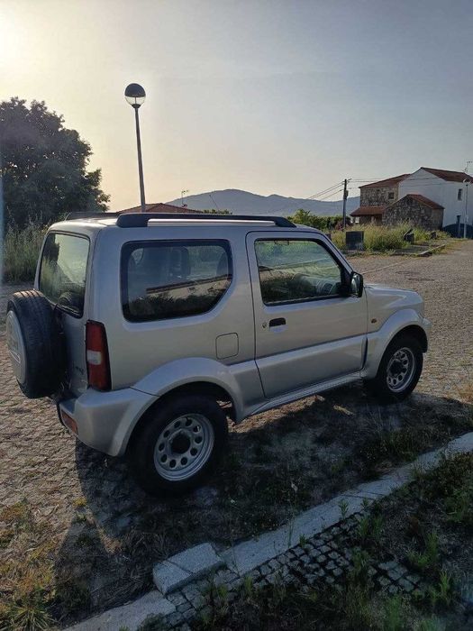 Suzuki Jimny — fotografia 3