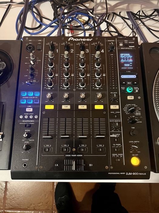Mesa Mistura Pioneer DJM 900 Nexus com Flightcase