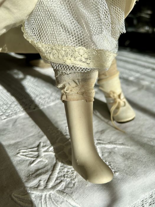 Boneca de Porcela em perfeitas condições