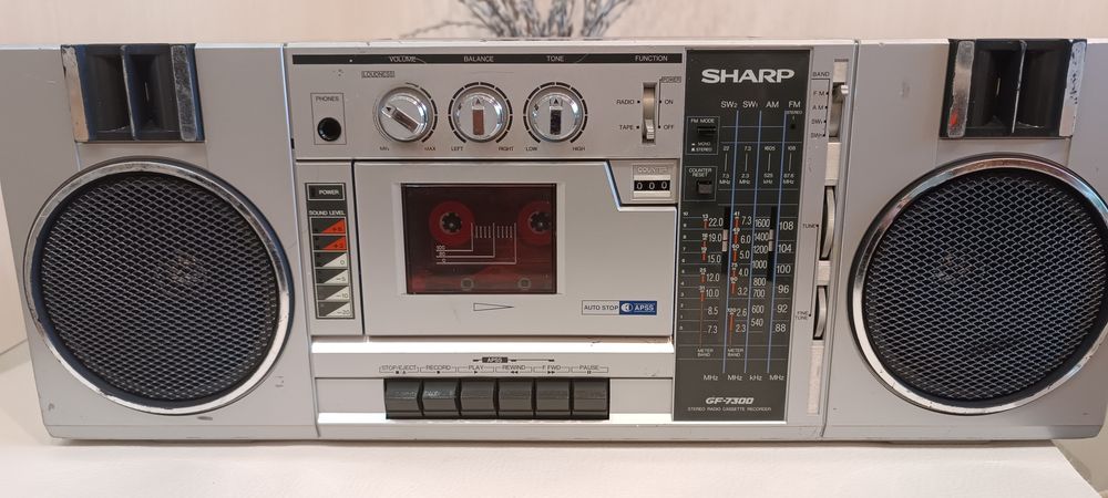 Sharp  GF-7300 Z