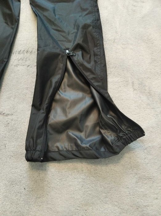 Spodnie przeciwdeszczowe Quechua roz. XS W28 L33