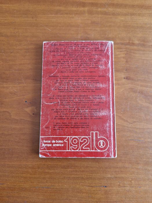 Livro de poesia"O Canto e as armas", Manuel Alegre