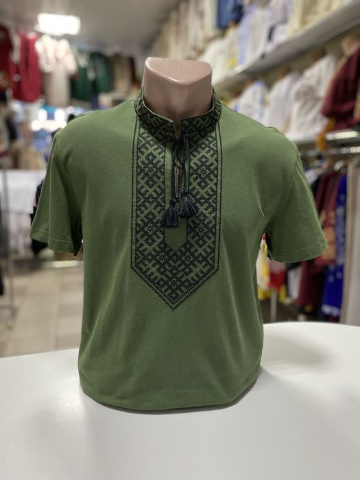 Футболка чоловіча