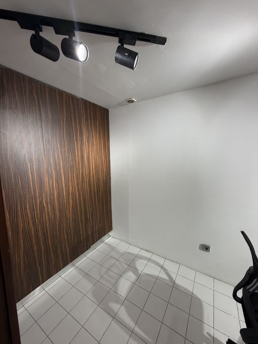 Gabinete com 12m2