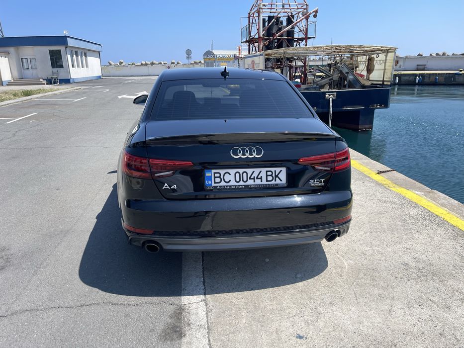 автомобіль ауді a4 b9