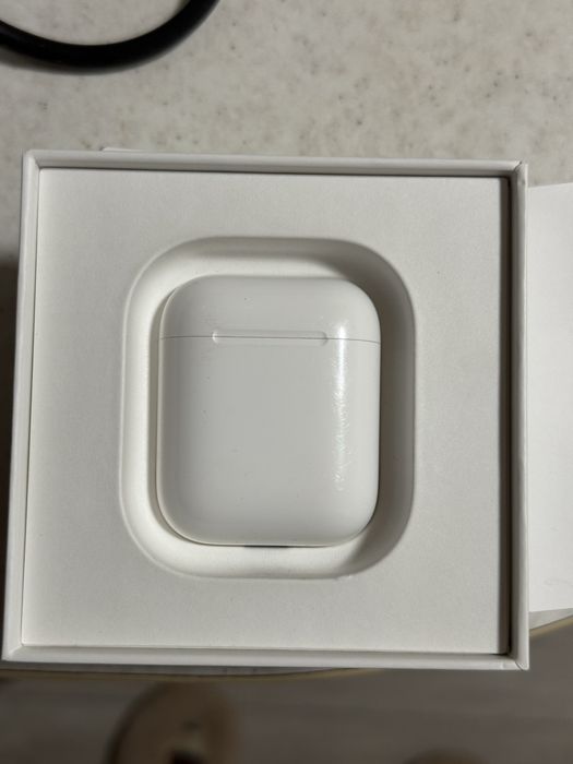Apple Airpods 2 неробочі