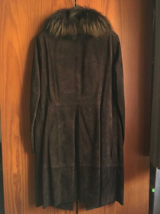 Vários casacos de senhora - Casa das Peles Yu, Yu etc