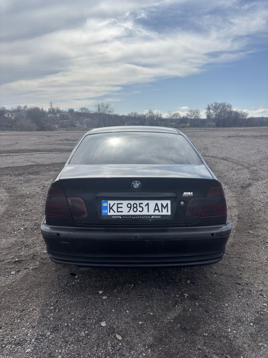 Продам БМВ е46..