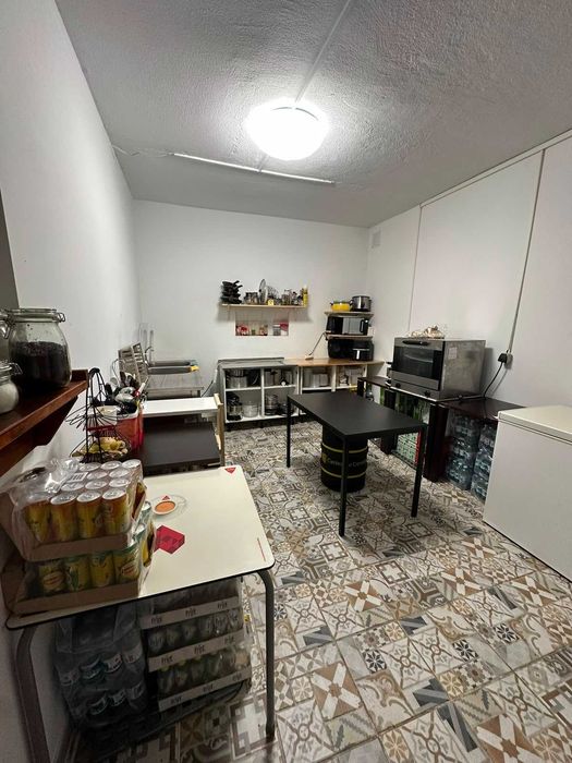 TRESPASSE DE CAFÉ EM QUEIJAS – ESPLANADA | RENDA DE 400€/MÊS | PRONTO A FUNCIONAR