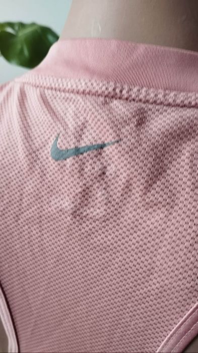 Koszulka pudrowy róż Nike L