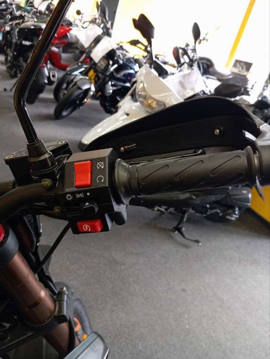 Мотоцикл SPARK SP300T-2