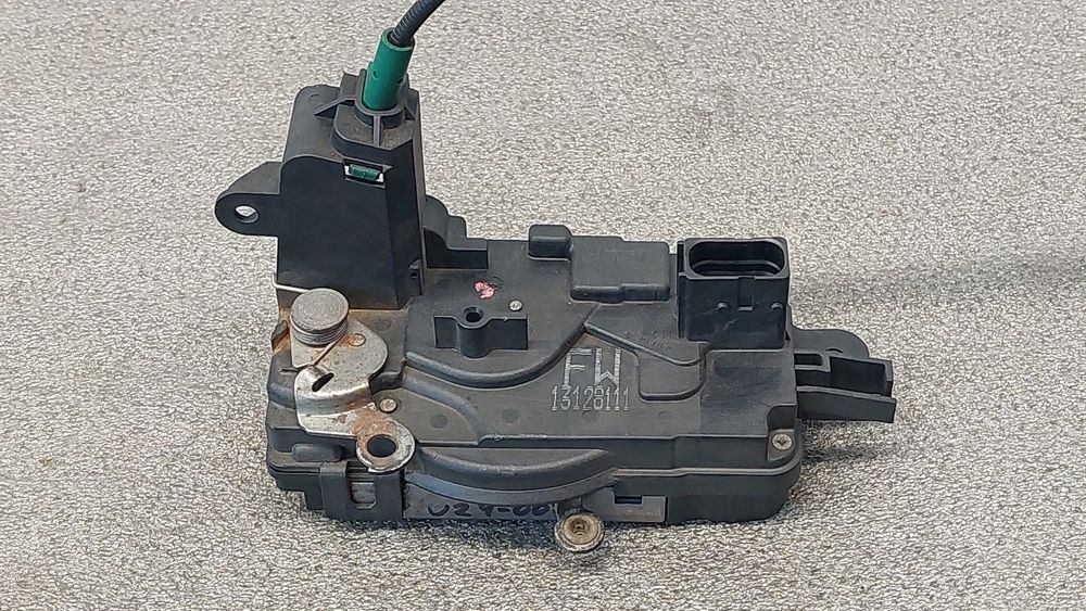 Fechadura / fecho porta frente esquerdo OPEL Astra H Hatchback (L48)