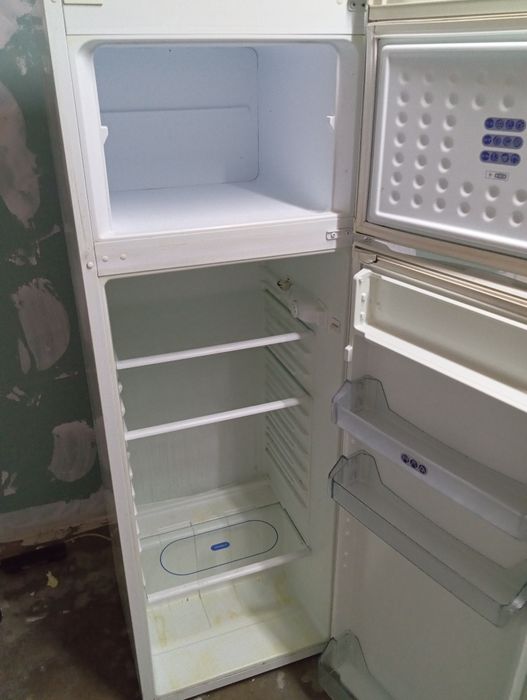 Frigorífico semi novo