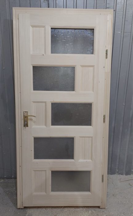 Двері з масиву.Вхідні та міжкімнатні.Від виробника