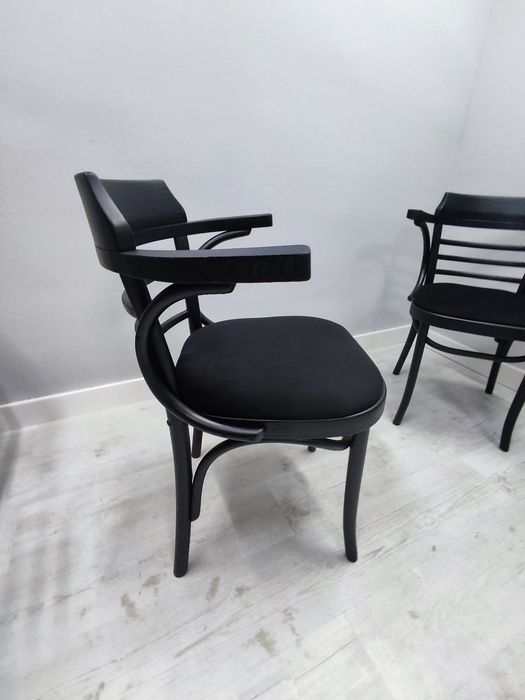 Krzesła Thonet Fameg Radomsko Loft z podłokietnikiem 80szt