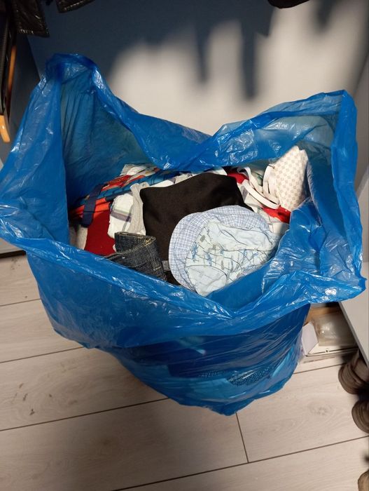 Одяг,взуття,віддам безкоштовно